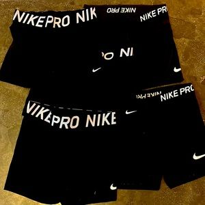 Ladies Nike Pro Size Medium